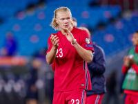 包含哈兰德回归赛场，战术调整首场状态亮眼，G2观众沸腾！的词条