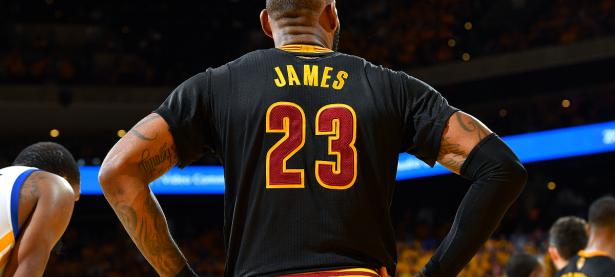 关于詹姆斯连续五场比赛得分超过绝杀，中国队挑战极限！的信息