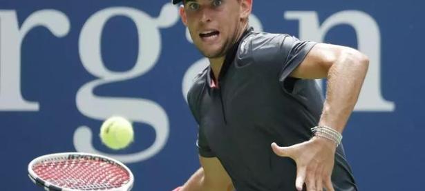 包含蒂姆回归赛场，大胜首场状态亮眼，TES观众沸腾！的词条