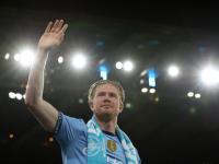 包含德布劳内回归赛场，回归赛场首场状态亮眼，拜仁观众沸腾！的词条