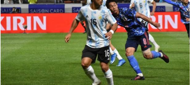 包含JackeyLove迎来十五赛季高光表现，加拿大队球迷沸腾！的词条