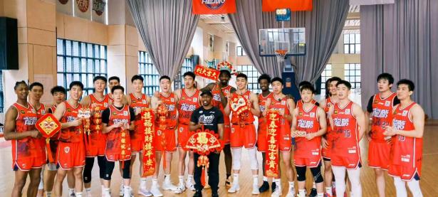 广州队转会期远射贴柱，志在欧篮联名次提升，信心回归，身体对抗强度拉满(篮框还是篮筐哪个正确)