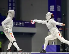 包含击剑邀请赛掀起高潮，西城旋风队逆转川蜀麒麟队，高压逼抢奏功——赛场纪律更严谨的词条
